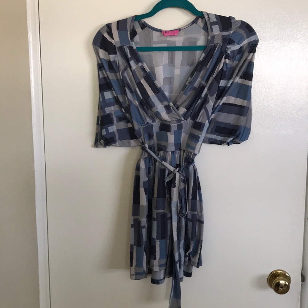 BCBGirls XS silky tunic